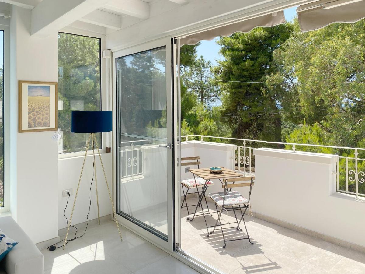 Attico Vista Mare In Villa Antica Torre Pali Exteriör bild